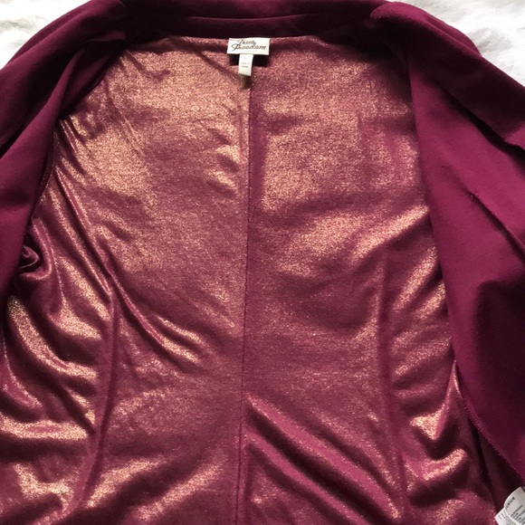 Soft Maroon Blazer w/ Scrunched Sleeves - Picture 5 of 7